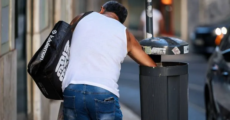 Quase 2 milhões de pobres e metade tinha emprego
