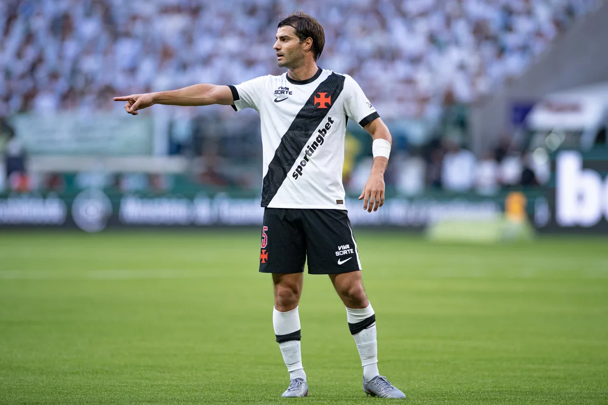 Santiago Sosa se ganó a Vasco en tiempo récord: surgió de River, fue campeón con Racing y sueña con amargar a Boca
