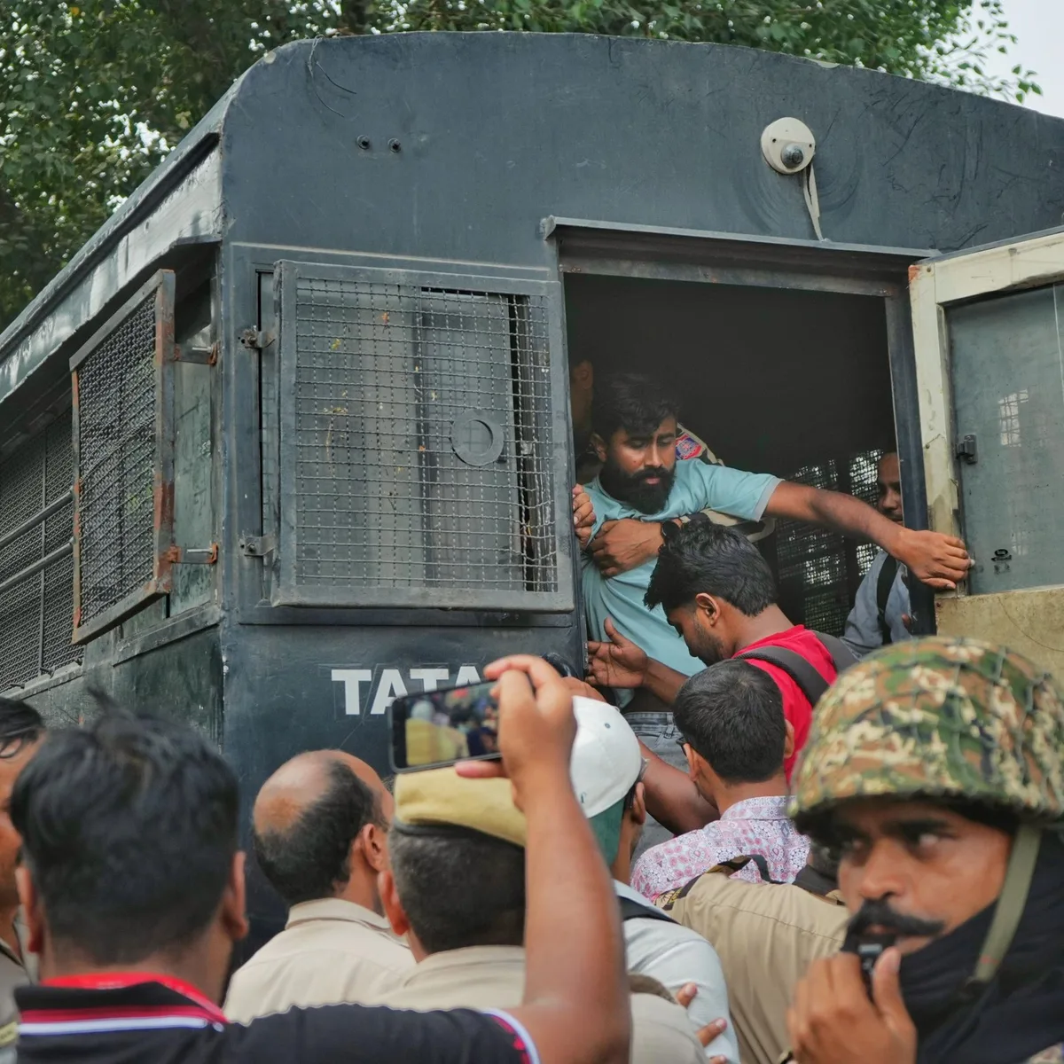 Indien - Gericht in Neu-Delhi ordnet Freilassung der Anführer der "Kakerlaken"-Bewegung an