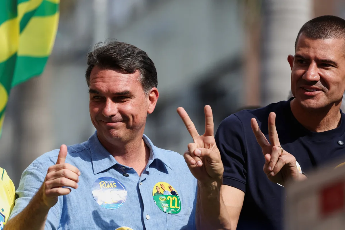 Campaña en Brasil: Flávio Bolsonaro prometió un tren que una las capitales del empobrecido noreste del país
