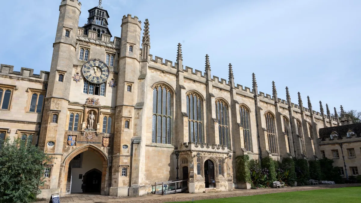 Un ancien professeur de Cambridge mêlé à un scandale de plagiat retrouvé mort à Londres