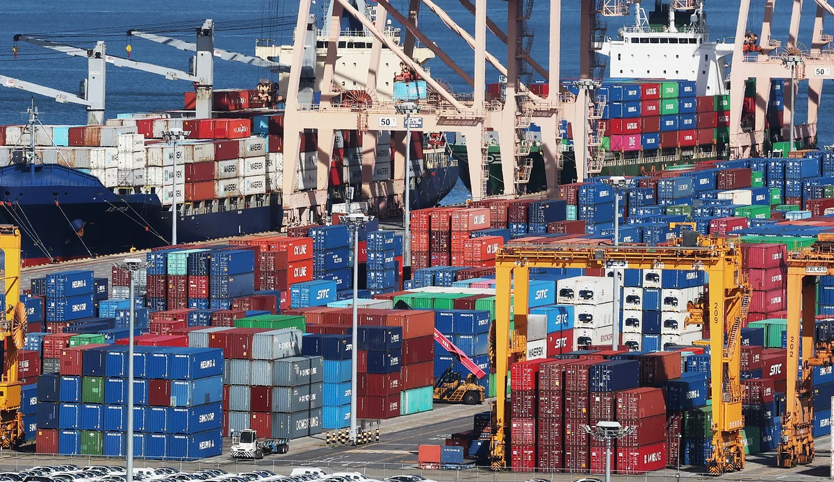OECD, 한국 성장률 전망치 3.7%로 대폭 상향 조정···G20 중 상향 폭 가장 커