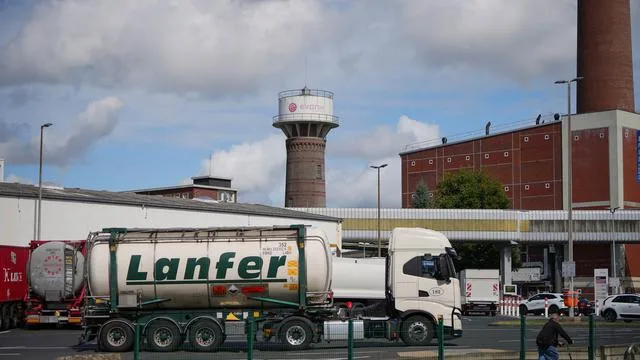 Evonik: Chemiekonzern Evonik baut 2.150 weitere Stellen in Deutschland ab