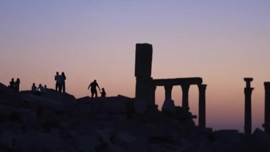 Syrie : le pays se réapproprie son patrimoine, les touristes de retour à Palmyre