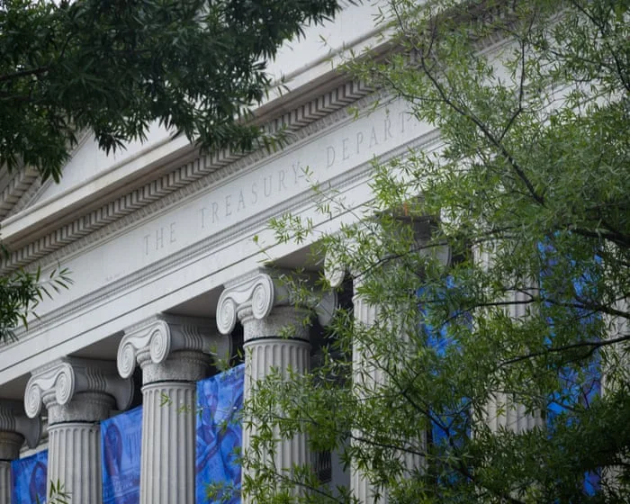 US gross national debt tops $40tn for first time
