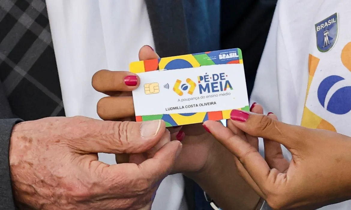 Pé-de-Meia inicia nova rodada de pagamentos e contempla nascidos em março e abril