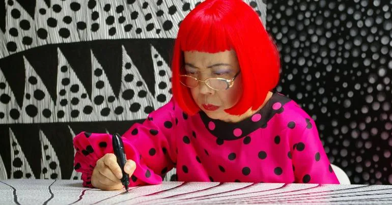 Yayoi Kusama (1929-2026): a "rainha das bolinhas"