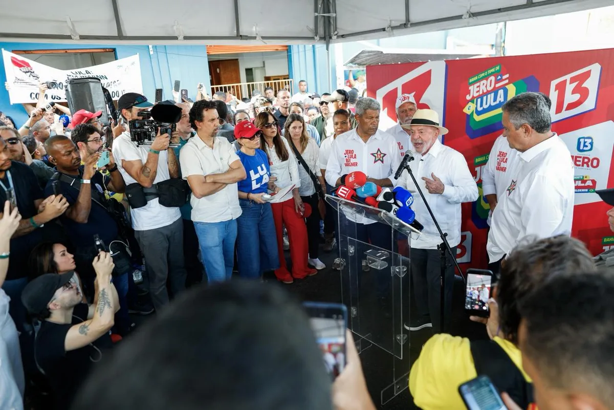 Lula promete novos centros para idosos e brinca sobre performance aos 80 anos