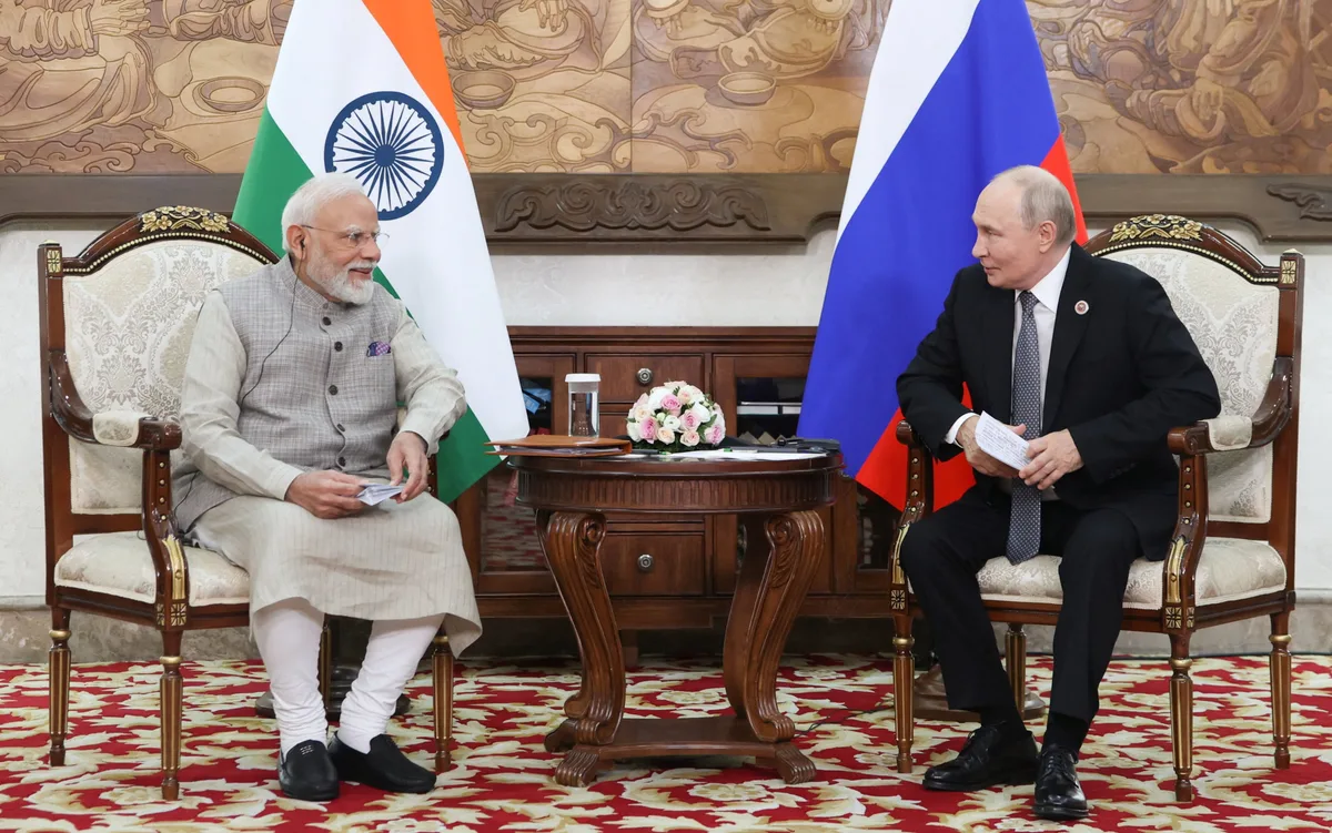El presidente de India le dijo a Putin que la guerra en Ucrania debe terminar "por el bien de la humanidad