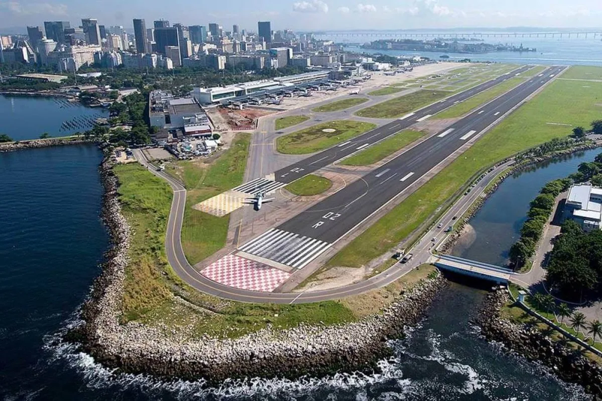 Aeroporto Santos Dumont reabre, mas tem voos cancelados nesta sexta
