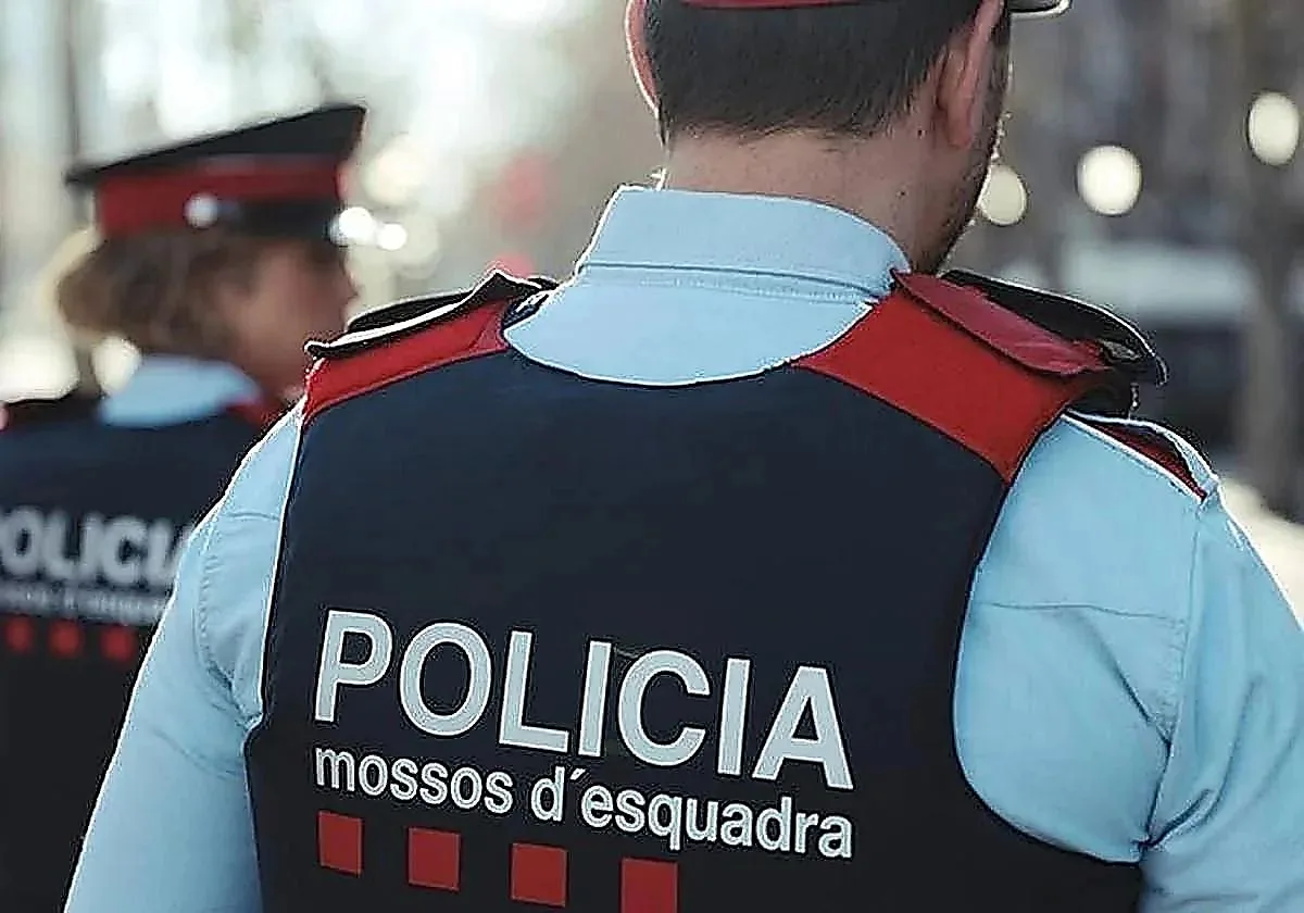 Los Mossos investigan la muerte de un hombre en Nou Barris por arma blanca en un ataque grupal