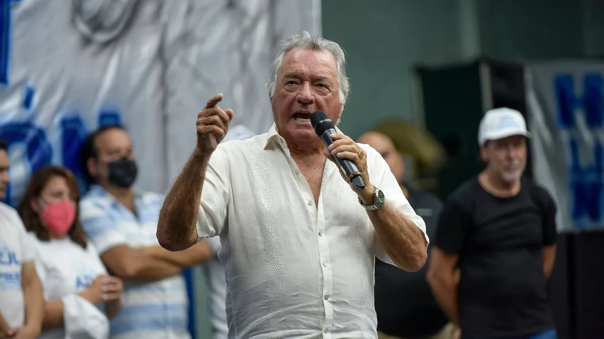 La Justicia dictó un fallo favorable a Barrionuevo en la pelea en el Sindicato de Gastronómicos que complica al Gobierno