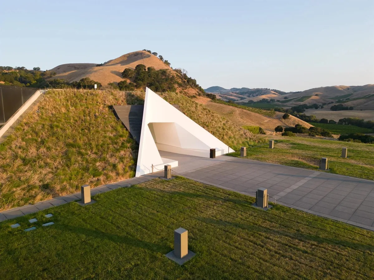 Raventós Codorníu vende a Jean-Charles Boisset su bodega Artesa Winery en California