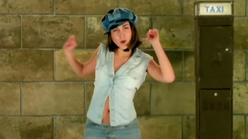 22 ans après "Sobri", la chanteuse Leslie est de retour