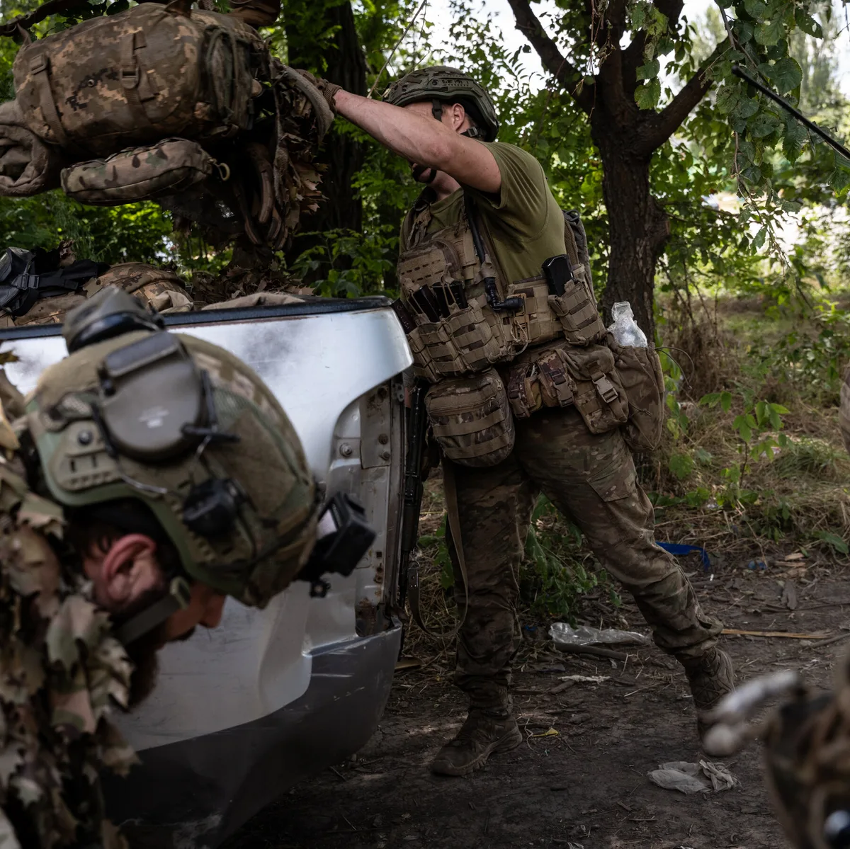 Where Drones Cannot See, the Ukraine War Is a Deadly Game of Cat and Mouse