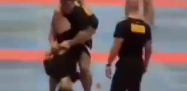 Atleta de jiu-jítsu perde movimentos após sofrer golpe ilegal em competição