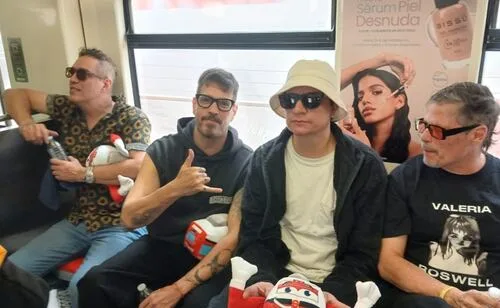 DLD sorprende a pasajeros con concierto gratis a bordo del Tren Suburbano