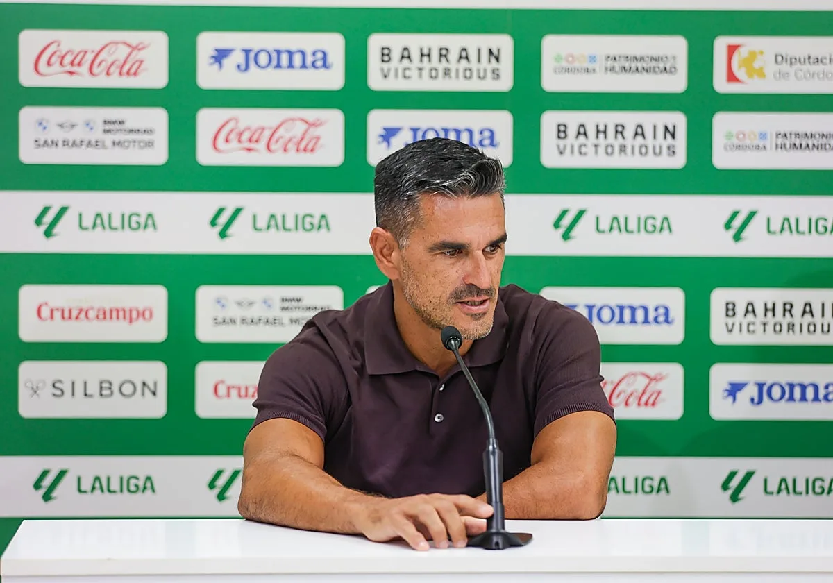 Juanito pone los pies en el suelo tras el mercado del Córdoba CF: «Somos muy conscientes de la realidad en la que nos movemos»