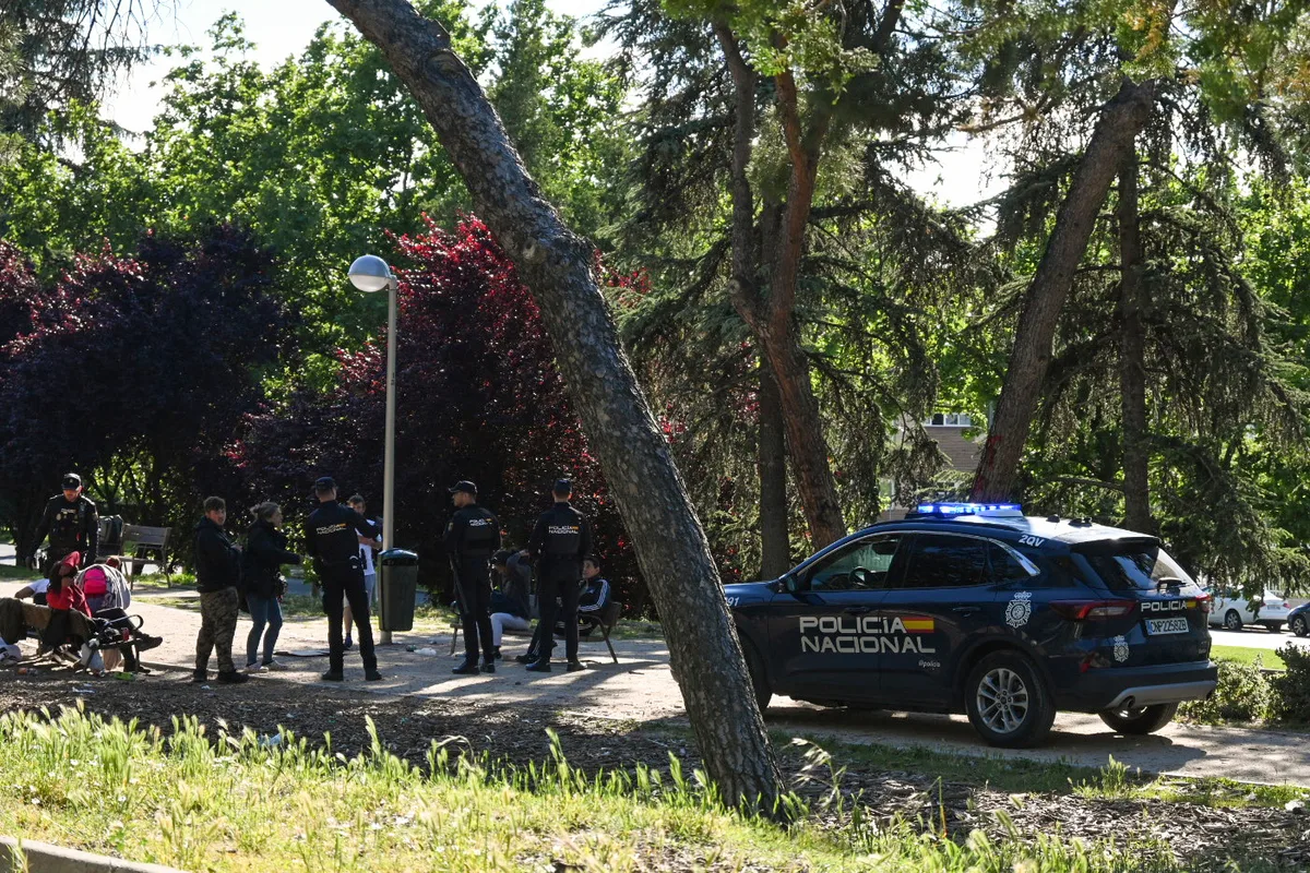 Roma, fiestas de "chemsex" y la "droga del mono" en la nevera de casa: detenido un profesor de La Sapienza