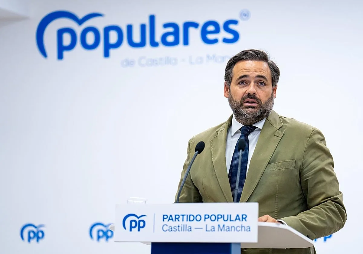 Núñez acusa a Page de criticar a Sánchez y «boicotear» después el apoyo a Ceuta