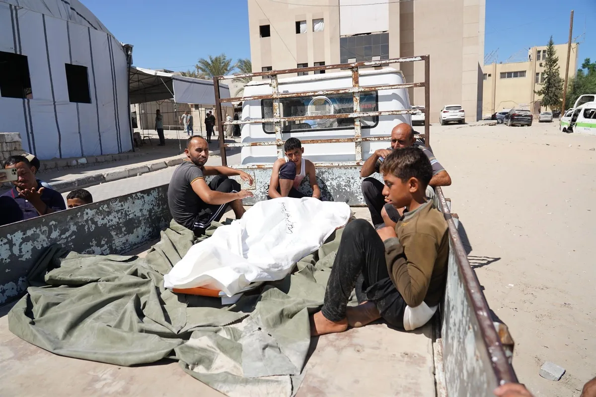 Aumentan a más de 1.400 los palestinos muertos por ataques de Israel contra Gaza pese al alto el fuego