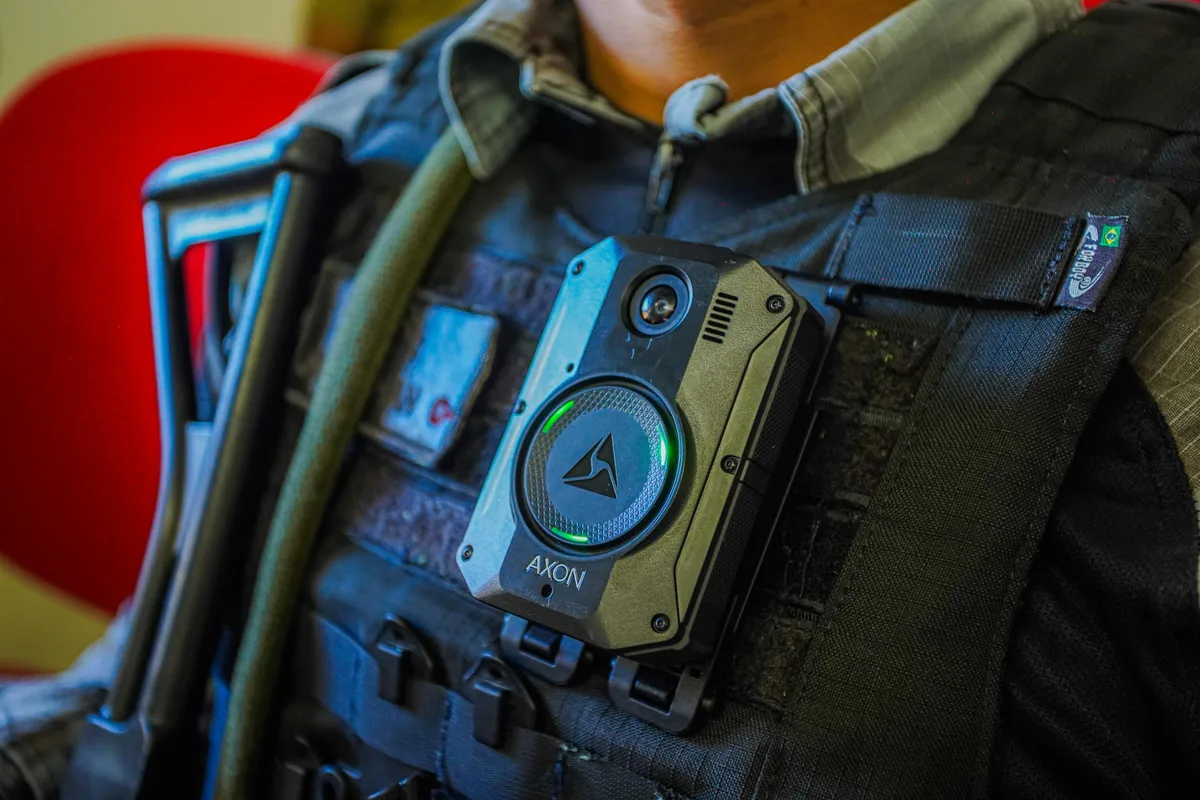 Quaest em MG: 82% dos eleitores dizem que policiais deveriam ter que usar câmeras nos uniformes