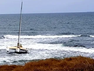 Un voilier s’est échoué sur les rochers aux abords de Préfailles, sur la côte de Loire-Atlantique
