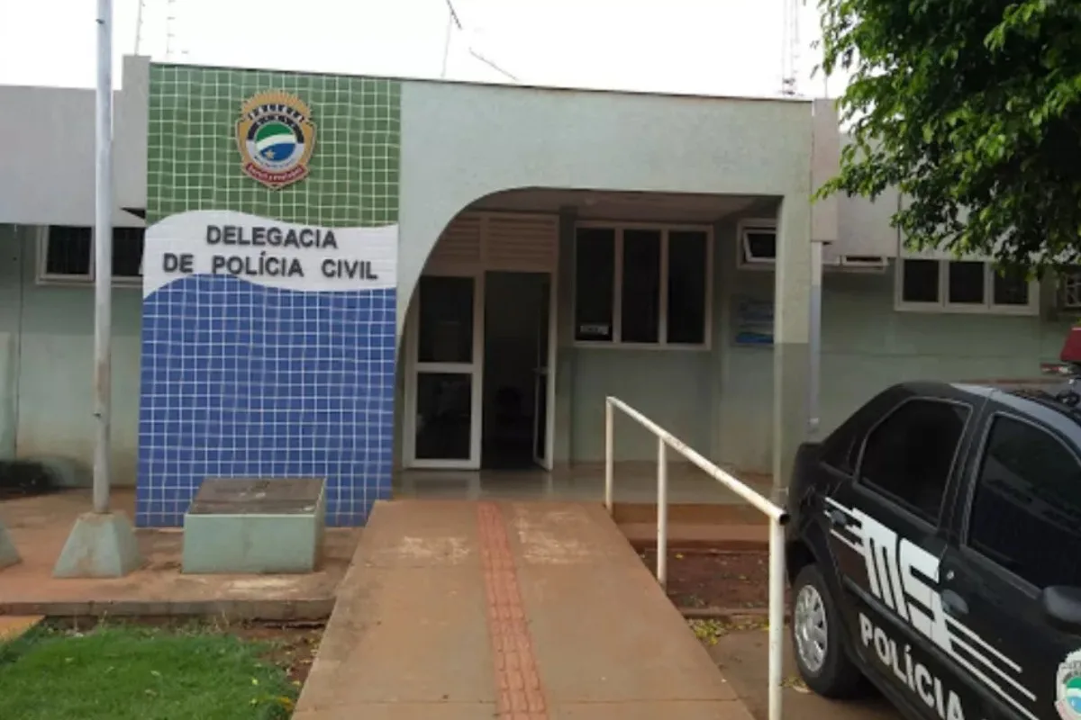 Grupo de 7 encapuzados se passa por policiais, invade casa, rende mulher e executa jovem a tiros em MS