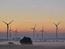 Zielerreichung bis 2045: Verbraucher und Unternehmen müssten Billionen für Klimaziel investieren