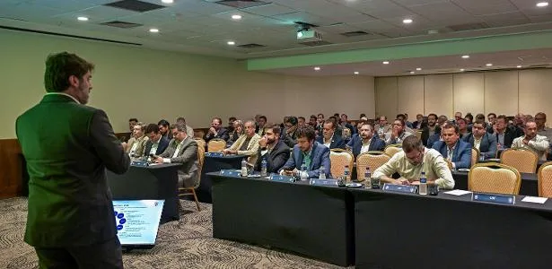 Gramado é a pauta da vez dos clubes na CBF após limite de estrangeiros