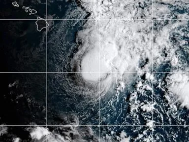 Tropical Storm Moke to pass south of Hawaii, bringing heavy rain to the Big Island