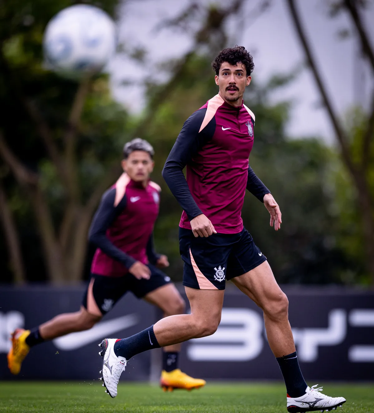 Corinthians inicia preparação para enfrentar o Estudiantes e treina pênaltis no CT