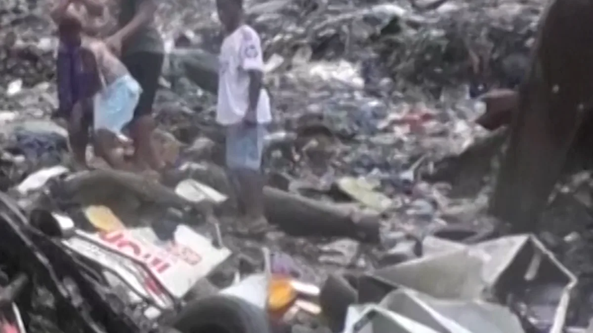 Watch: Guinea: 30 killed after heavy rains cause landfill collapse