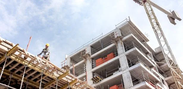 MRV dispara 11% e construtoras sobem após prévias do trimestre