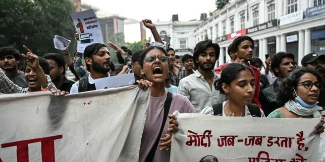 Qui sont les « cafards » de la « gen Z » indienne, qui contestent le régime de Narendra Modi ?