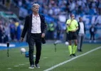 Grêmio e Inter se afundam juntos, cada vez mais próximos da Série B