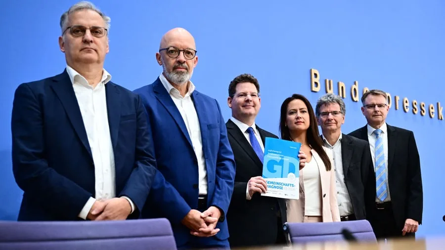 Konjunktur: „Ich sehe eine große Gefahr“: Institute sorgen sich um Staatsschulden in Deutschland