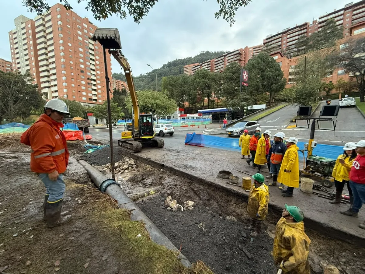 IDU entregó balance de la ruptura de un tubo de agua en el norte de Bogotá, que dejó más de 50 barrios afectados