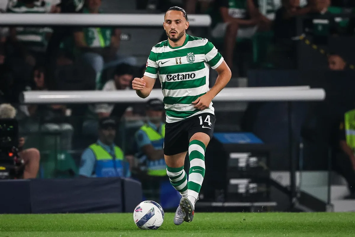 El georgiano Giorgi Kochorashvili firma por el Sevilla FC hasta 2030