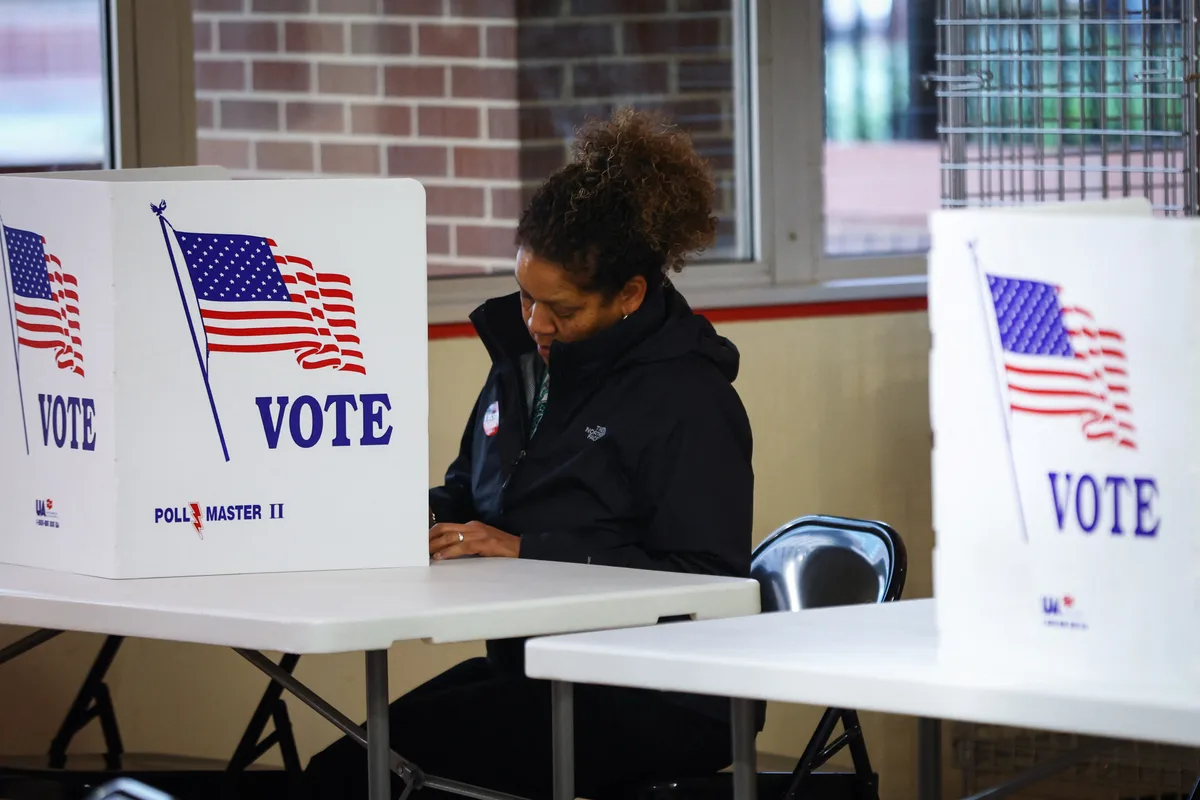 Eleições nos EUA: democratas superam republicanos na arrecadação de fundos