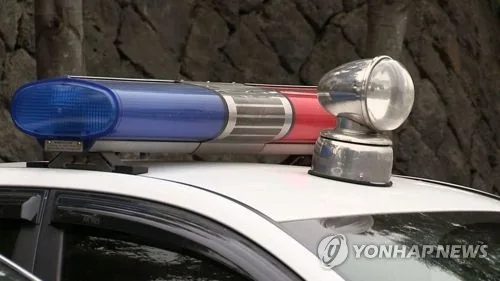 인천 상가 입간판 불 지른 60대 여성…인명피해 없어