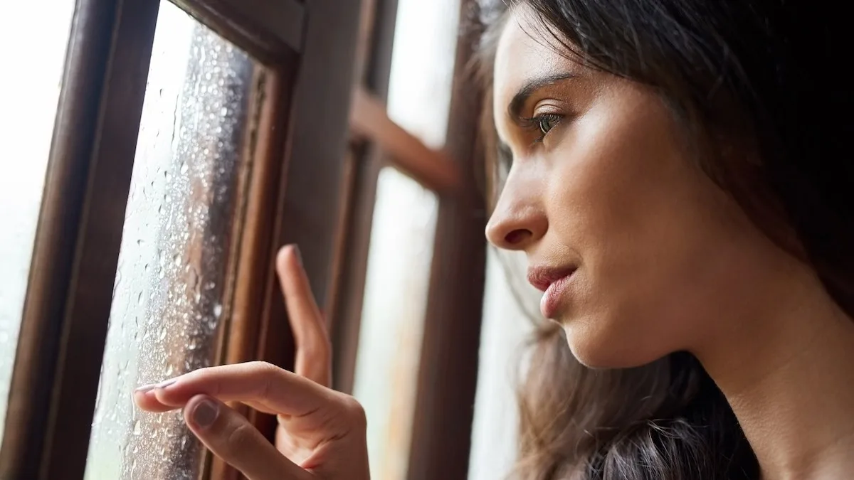 Depressão sazonal: o que é, quais os sintomas e quem tem maior risco de desenvolver o transtorno