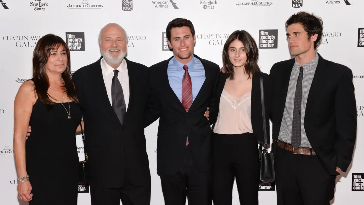 El hijo de Rob Reiner rompe su silencio tras el asesinato de sus padres, presuntamente a manos de su hermano: "Es una pesadilla"