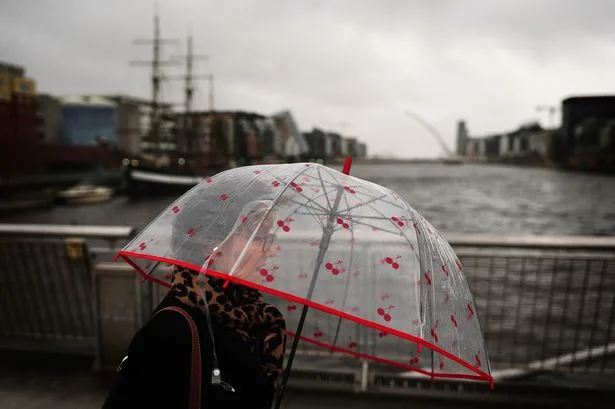 UK weather: Met Office issues warning 'meaningful rain' expected this week