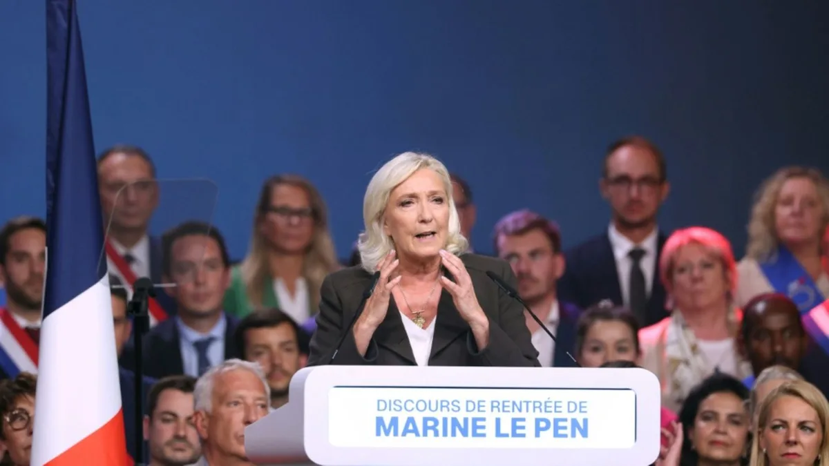 Französische Rechtspopulistin Le Pen stellt Vorrechte für Franzosen in Aussicht