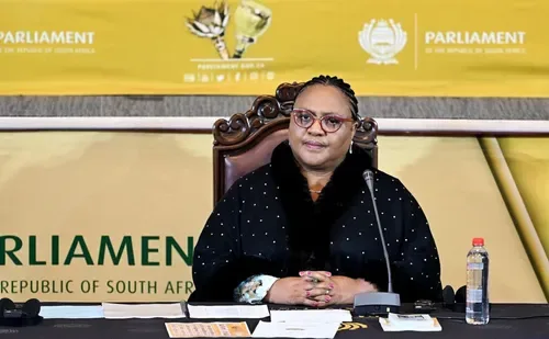 Didiza survives EFF motion of no confidence, supported by DA and other parties