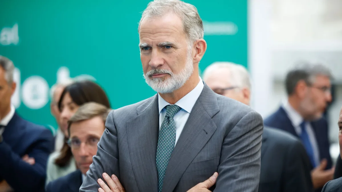 Las claves del estilo de Felipe VI que le convierten en el rey mejor vestido de Europa: sastrería milimétrica y un curado estilo informal