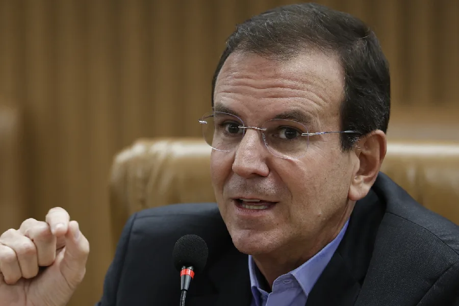 Paes evita polarização entre Lula e Flávio: ‘Quem vai governar o Rio não é o presidente’
