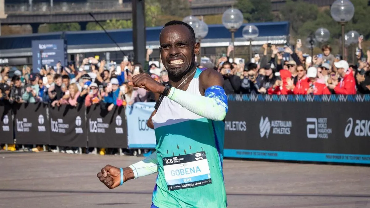 Former javelin hurler smashes Sydney Marathon record