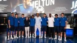 FC Porto: reforços recebem «aula de mística» de três lendas do clube
